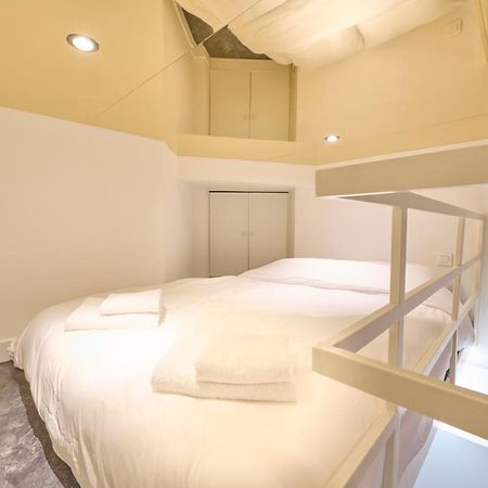 Amazing Studio 2P - Place Saint Georges/ Martyrs Paris Exteriör bild